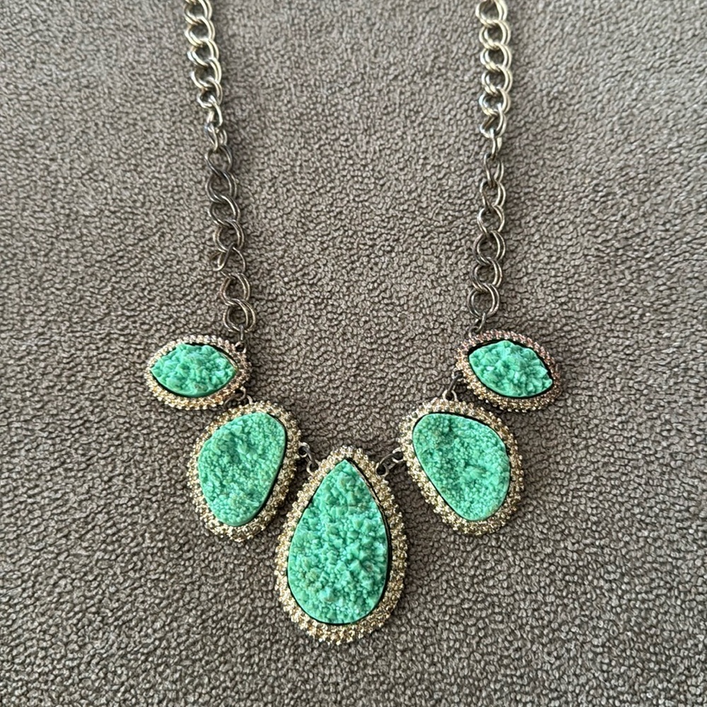 Handmade Green & Gold Tone Rock Charm 19” Necklace (TD)